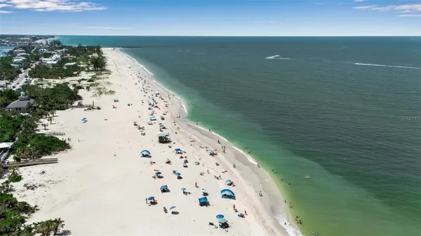 $715,000 | 105 Shore Road, Nokomis, FL 34275
