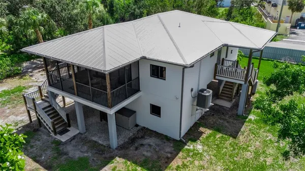 $715,000 | 105 Shore Road, Nokomis, FL 34275