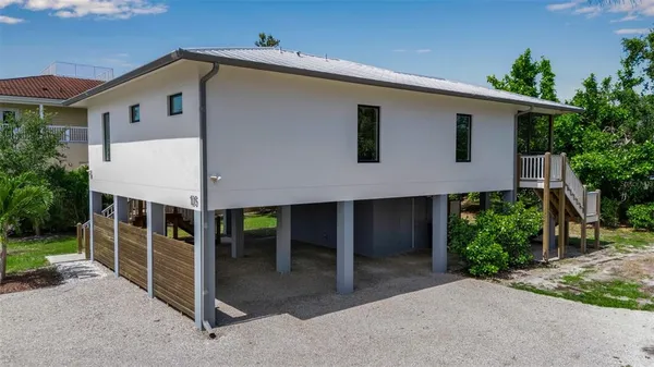$715,000 | 105 Shore Road, Nokomis, FL 34275