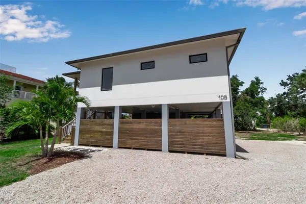 $715,000 | 105 Shore Road, Nokomis, FL 34275