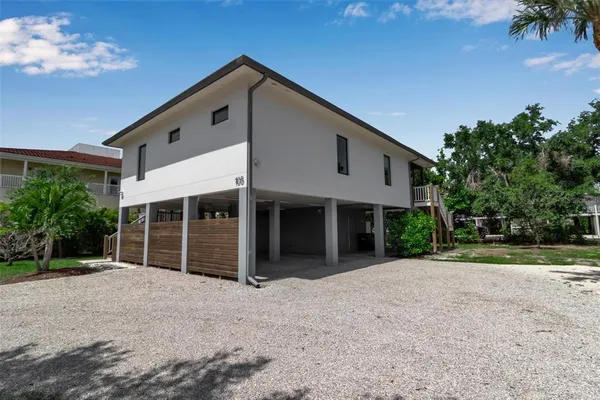 $715,000 | 105 Shore Road, Nokomis, FL 34275