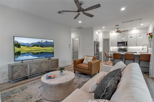 $715,000 | 105 Shore Road, Nokomis, FL 34275