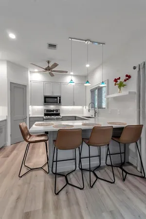 $715,000 | 105 Shore Road, Nokomis, FL 34275