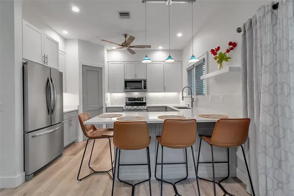 $715,000 | 105 Shore Road, Nokomis, FL 34275