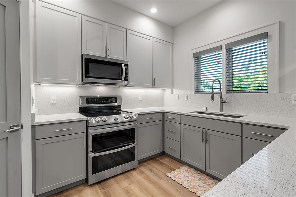 105 Shore Road Nokomis, FL 34275 - Photo 61 of 93