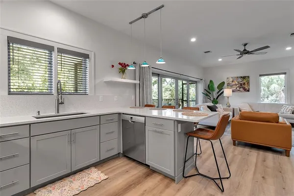 $715,000 | 105 Shore Road, Nokomis, FL 34275