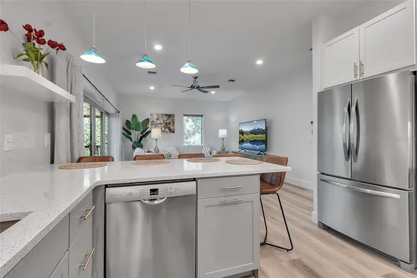 $715,000 | 105 Shore Road, Nokomis, FL 34275