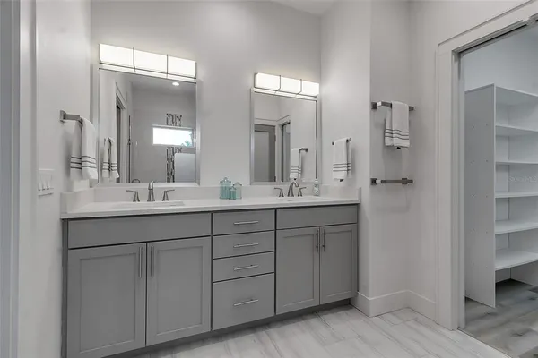 $715,000 | 105 Shore Road, Nokomis, FL 34275