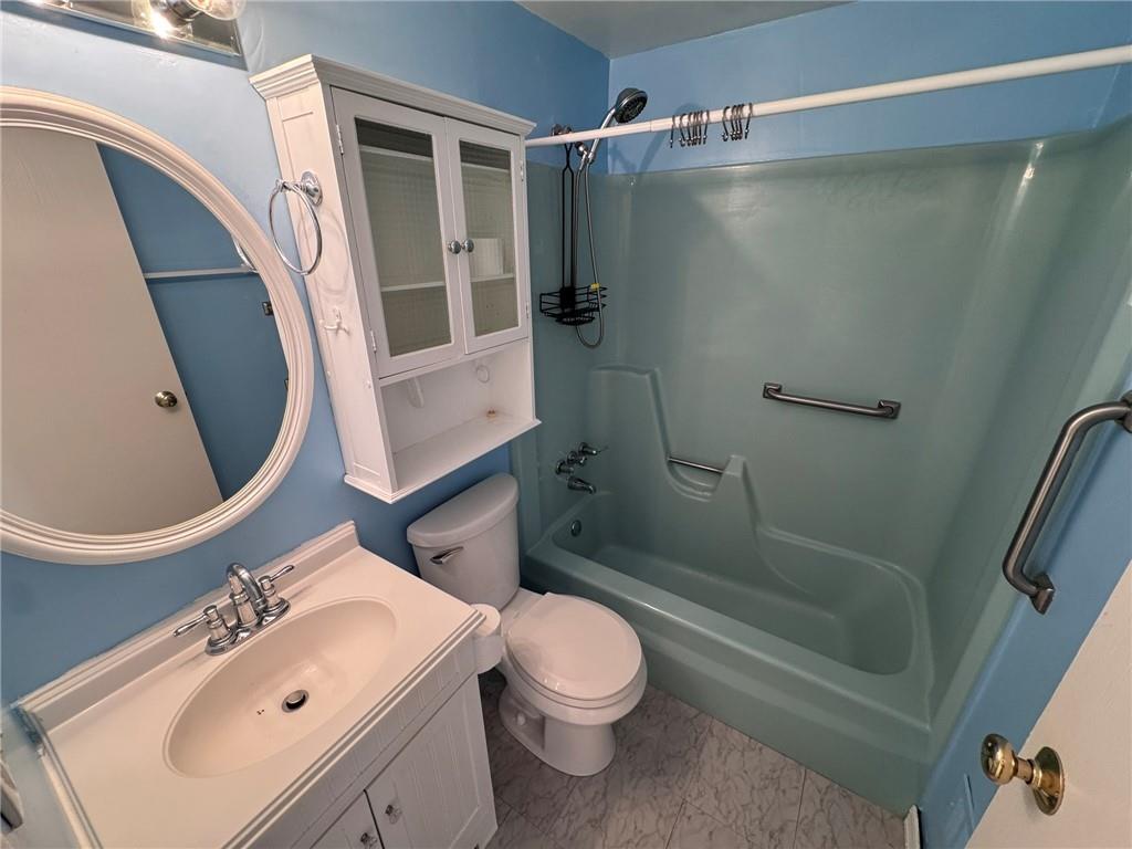 1027 Middle Road Glenshaw, PA 15116 - Photo 12 of 24