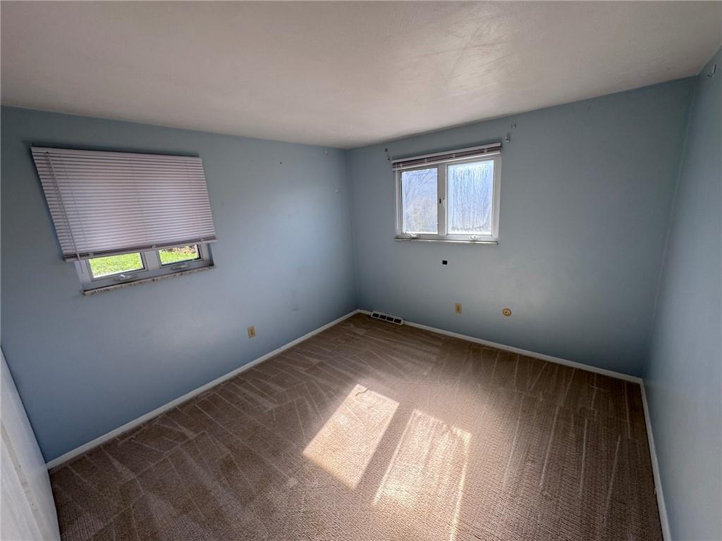 1027 Middle Road Glenshaw, PA 15116 - Photo 14 of 24