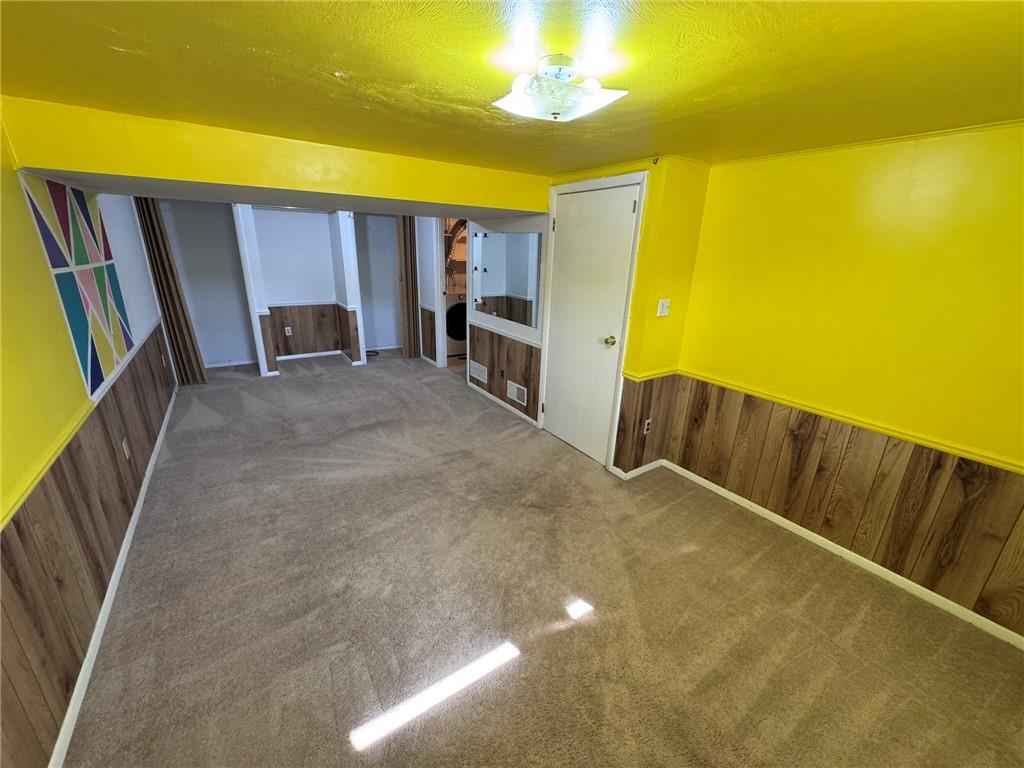 1027 Middle Road Glenshaw, PA 15116 - Photo 20 of 24