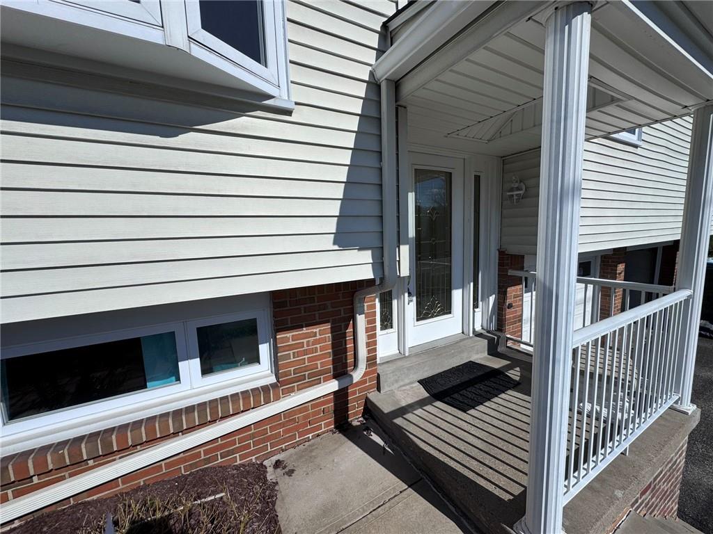 1027 Middle Road Glenshaw, PA 15116 - Photo 2 of 24