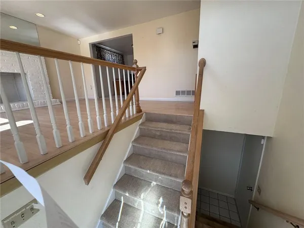 $2,200 | 1027 Middle Road, Glenshaw, PA 15116