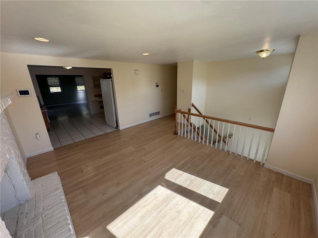 1027 Middle Road Glenshaw, PA 15116 - Photo 5 of 24