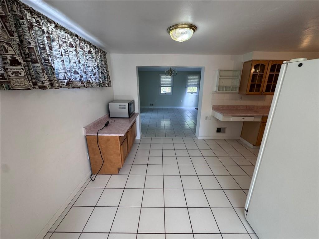 1027 Middle Road Glenshaw, PA 15116 - Photo 6 of 24