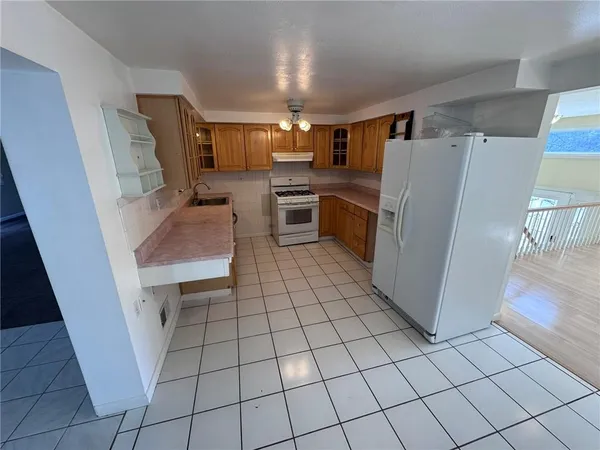 $2,200 | 1027 Middle Road, Glenshaw, PA 15116