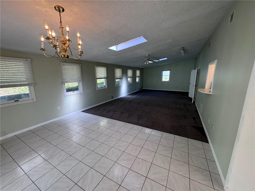 1027 Middle Road Glenshaw, PA 15116 - Photo 9 of 24