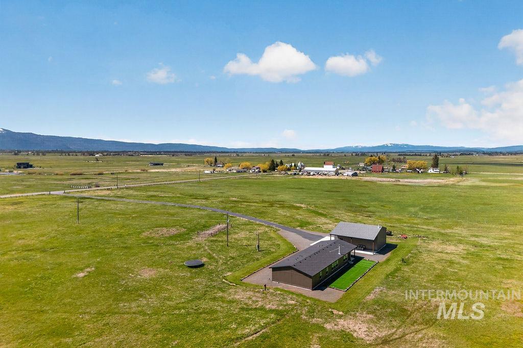 13100 Farm To Market Road Donnelly, ID 83615 - Photo 6 of 50