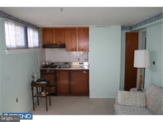 29 Russell Road Willow Grove, PA 19090 - Photo 4 of 8 Gallery Image 4