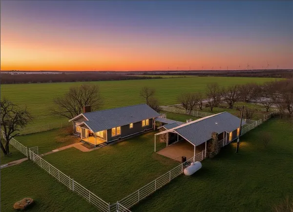 $555,000 | 794 West Antelope Road, Unit 1, Windthorst, TX 76389