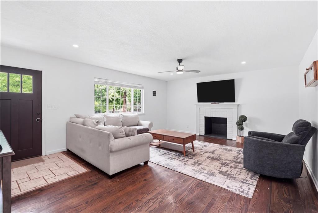 5913 Noland Road Shawnee, KS 66216 - Photo 6 of 30 Gallery Image 6