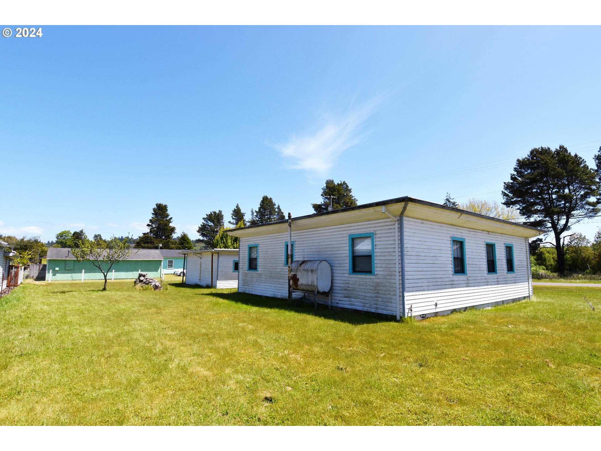 1400 North Lake Road Lakeside, OR 97449 - Photo 32 of 32 Exterior