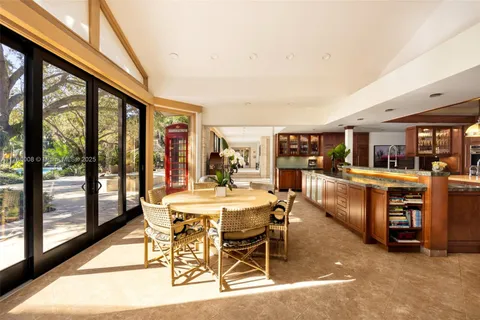 $37,000,000 | 700 Arvida Parkway, Coral Gables, FL 33156