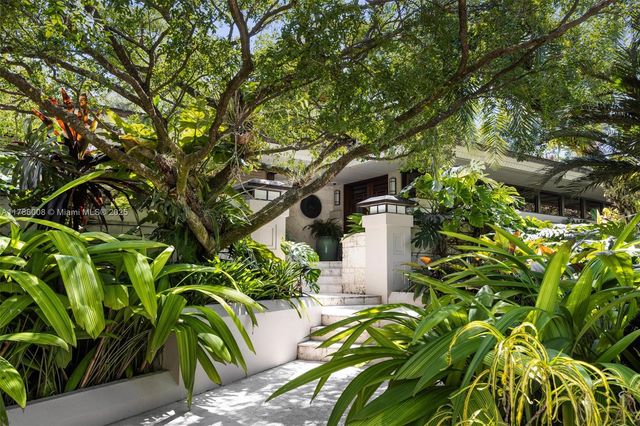 $37,000,000 | 700 Arvida Parkway, Coral Gables, FL 33156