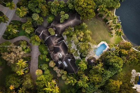 $37,000,000 | 700 Arvida Parkway, Coral Gables, FL 33156