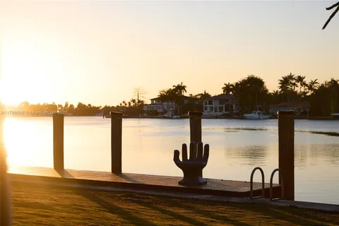 $37,000,000 | 700 Arvida Parkway, Coral Gables, FL 33156