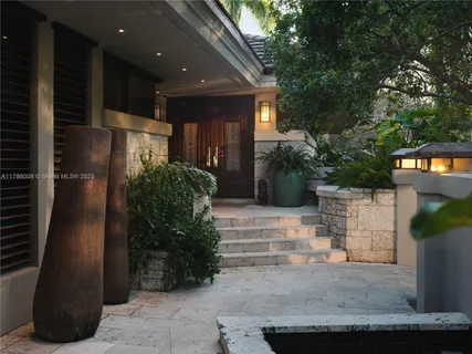 $37,000,000 | 700 Arvida Parkway, Coral Gables, FL 33156