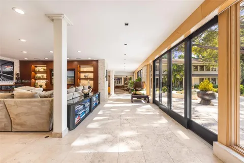$37,000,000 | 700 Arvida Parkway, Coral Gables, FL 33156