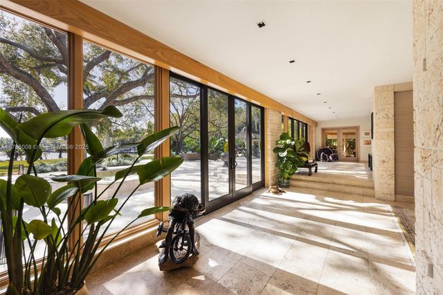 $37,000,000 | 700 Arvida Parkway, Coral Gables, FL 33156