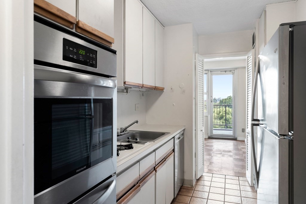 151 Tremont Street, Unit 8F Boston, MA 02111 - Photo 12 of 29