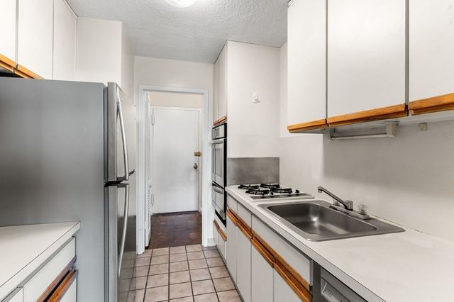 $1,085,000 | 151 Tremont Street, Unit 8F, Boston, MA 02111