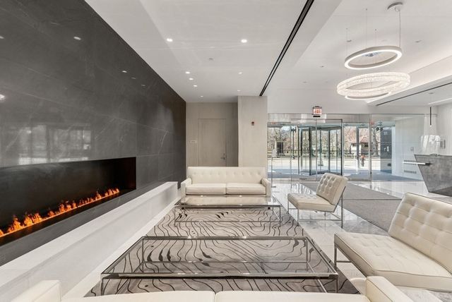 $1,085,000 | 151 Tremont Street, Unit 8F, Boston, MA 02111