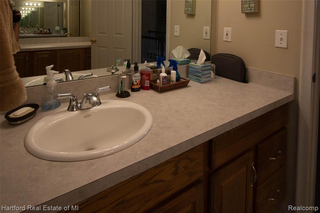 35701 Congress Road Farmington Hills, MI 48335 - Photo 32 of 45