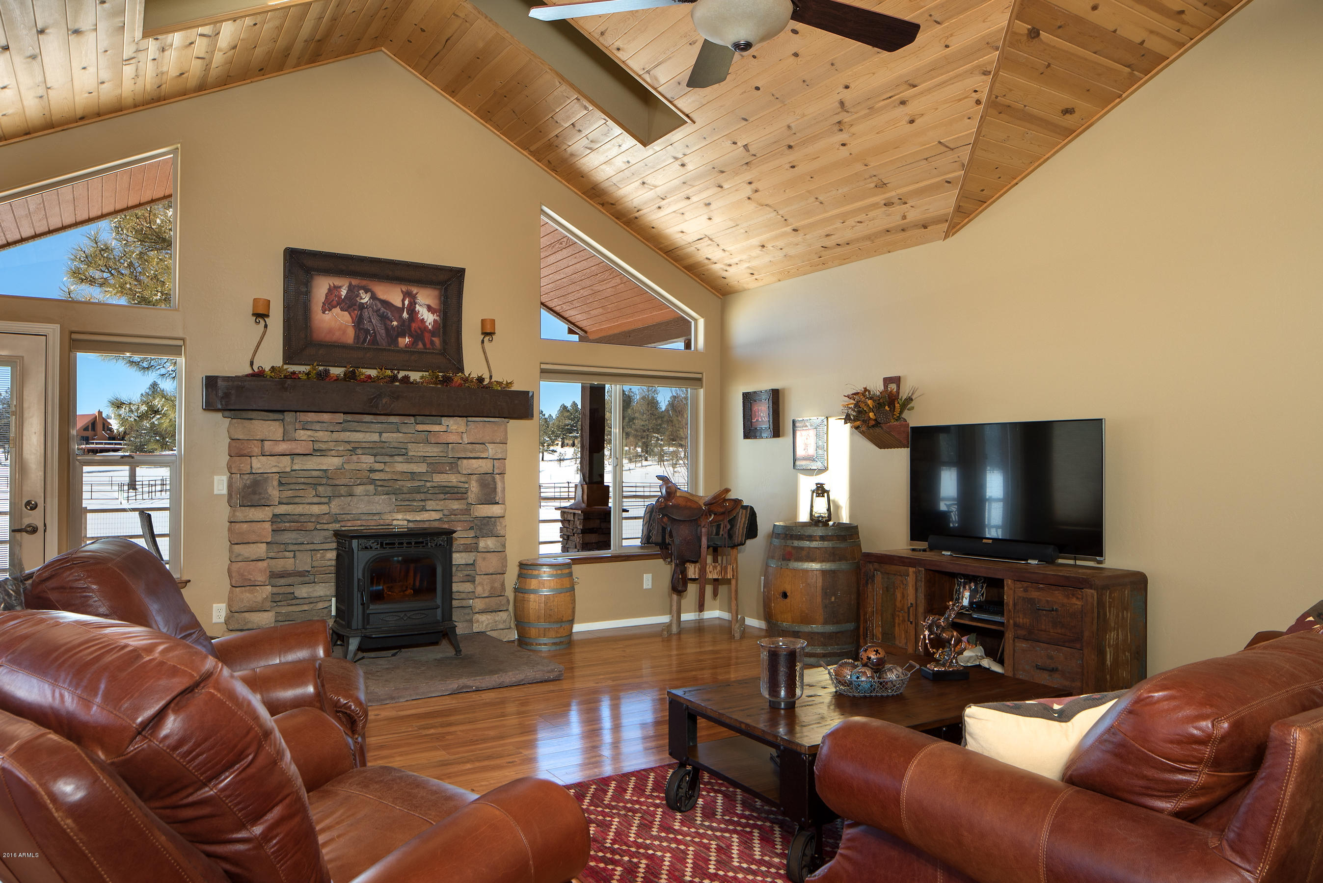 4425 Forest Ranches Loop Parks, AZ 86018 - Photo 4 of 36 DSC00161-Edit
