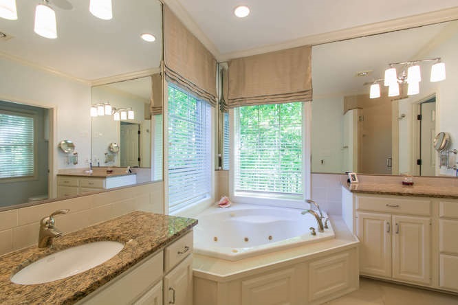2815 Pointe Cove Road Bloomington, IN 47401 - Photo 14 of 30 Gallery Image 14