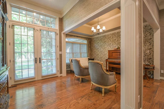 2815 Pointe Cove Road Bloomington, IN 47401 - Photo 3 of 30 Gallery Image 3