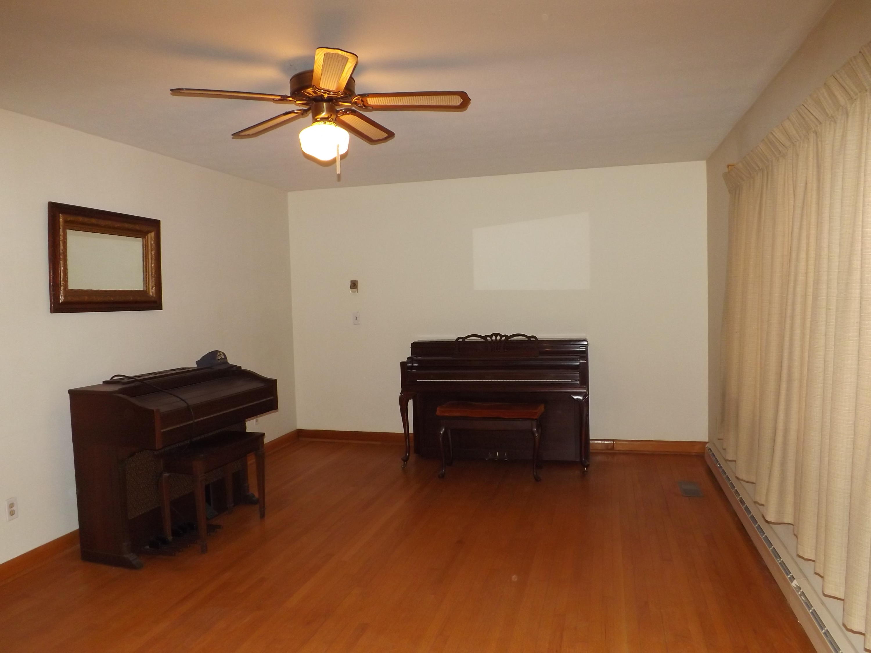 2225 Valley Home Road Talbott, TN 37877 - Photo 6 of 33 Valley Home interior 046