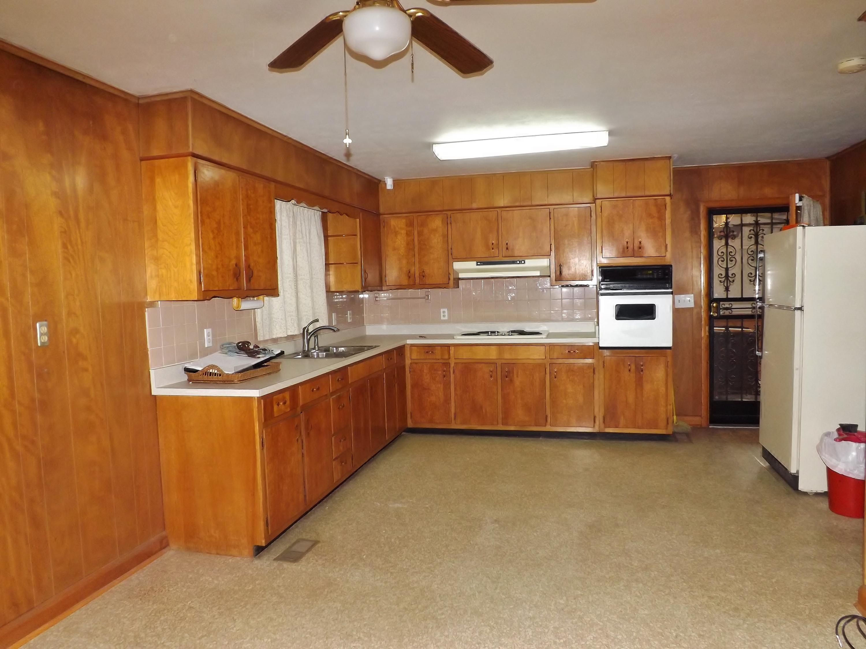 2225 Valley Home Road Talbott, TN 37877 - Photo 8 of 33 Valley Home interior 041