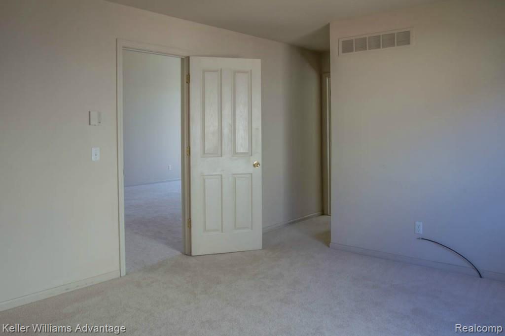 1011 River Mist Drive Rochester, MI 48307 - Photo 16 of 34 17_River Mist_1011.jpg