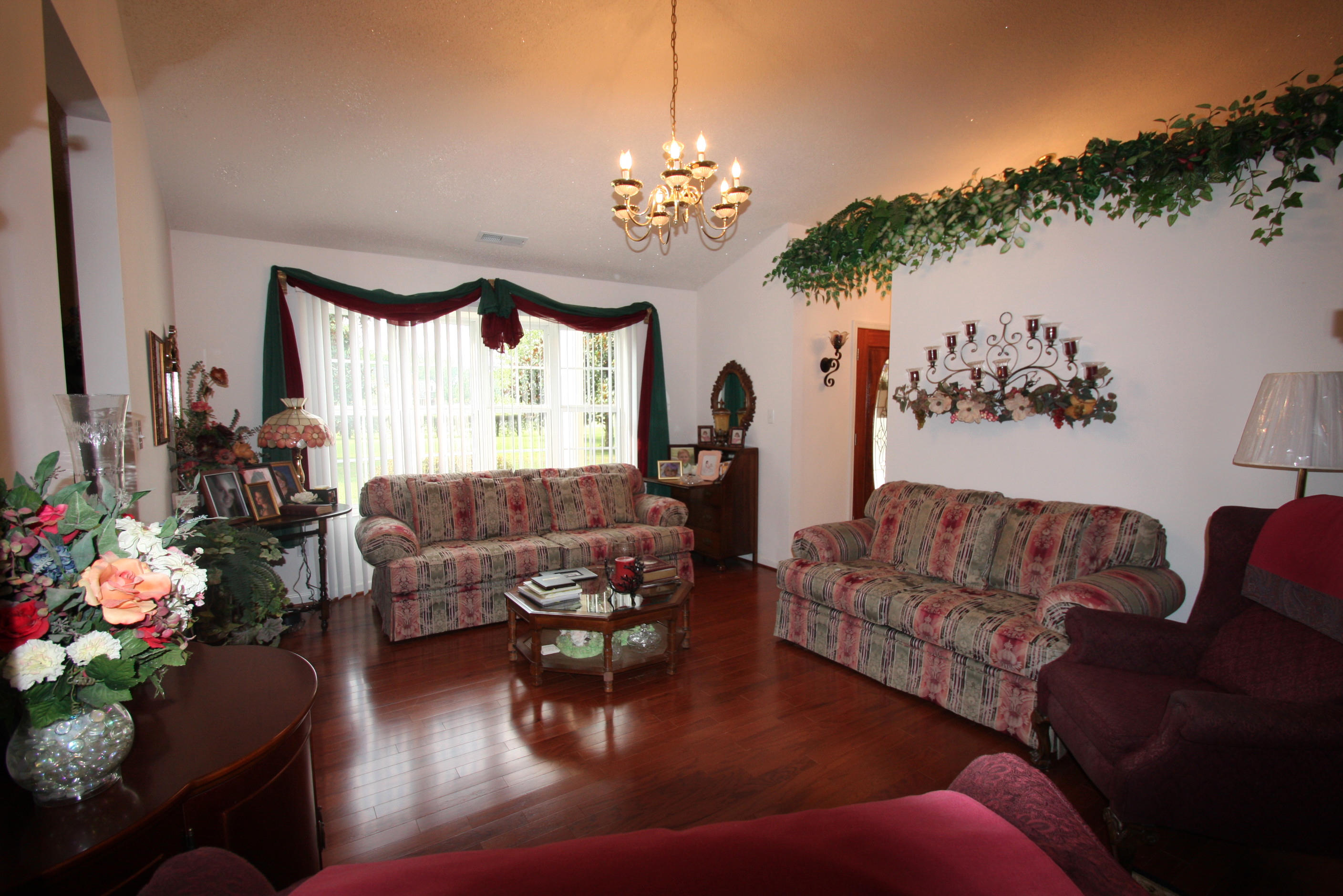 137 Morgan Field Road Wartburg, TN 37887 - Photo 6 of 24 Living room another view!