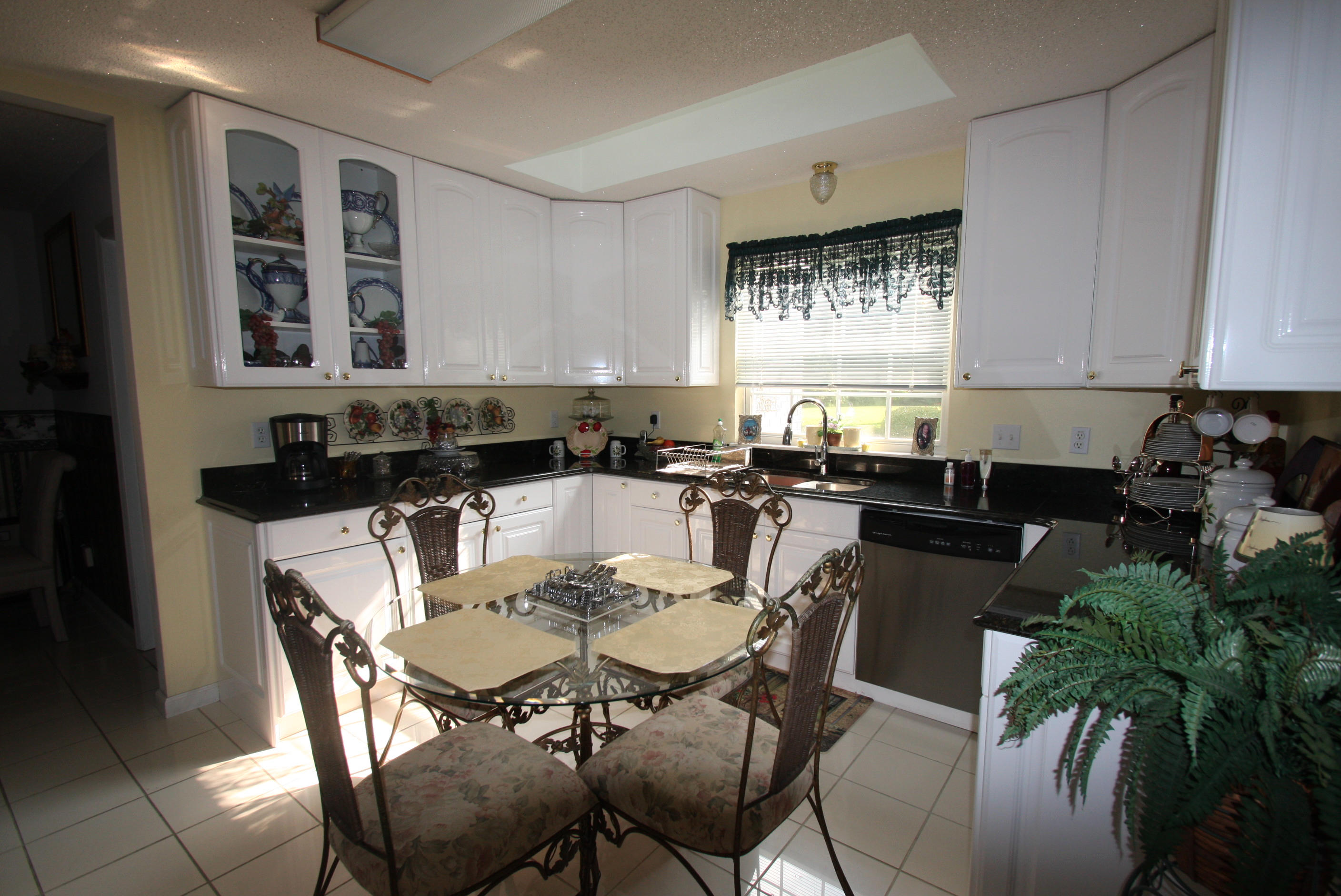 137 Morgan Field Road Wartburg, TN 37887 - Photo 7 of 24 Beautiful Kitchen!