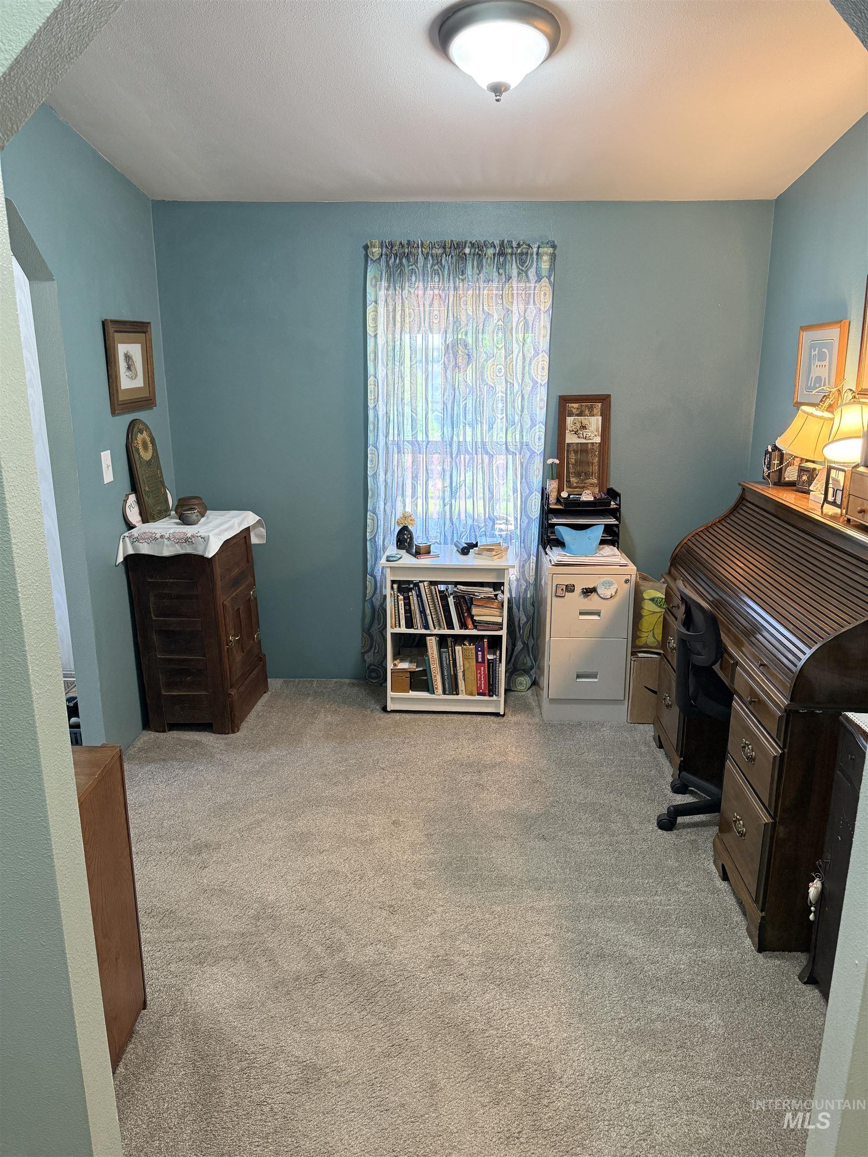 2750 Alden Road, Unit 12 12 Fruitland, ID 83619 - Photo 25 of 38 Dedicated laundry area featuring a front-loading washer and a top-loading dryer