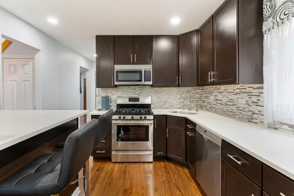 $3,200 | 3519 North Opal Avenue, Chicago, IL 60634