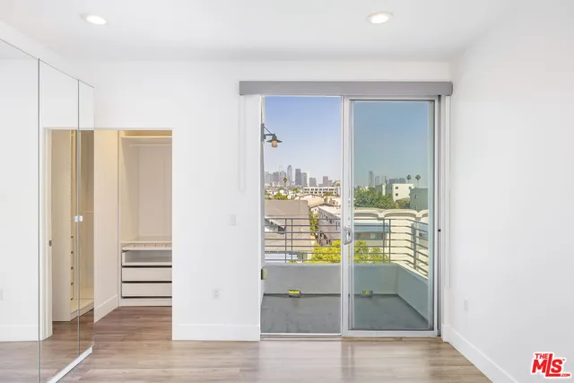 $4,300 | 1101 South Harvard Boulevard, Unit 505, Los Angeles, CA 90006