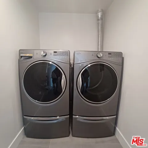 $4,300 | 1101 South Harvard Boulevard, Unit 505, Los Angeles, CA 90006