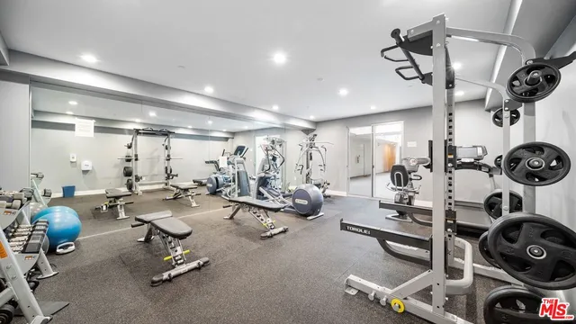 $4,300 | 1101 South Harvard Boulevard, Unit 505, Los Angeles, CA 90006